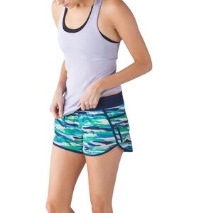 Lululemon Run 2.5” Speed Shorts in Seven Wonders Blue Pattern Size 8